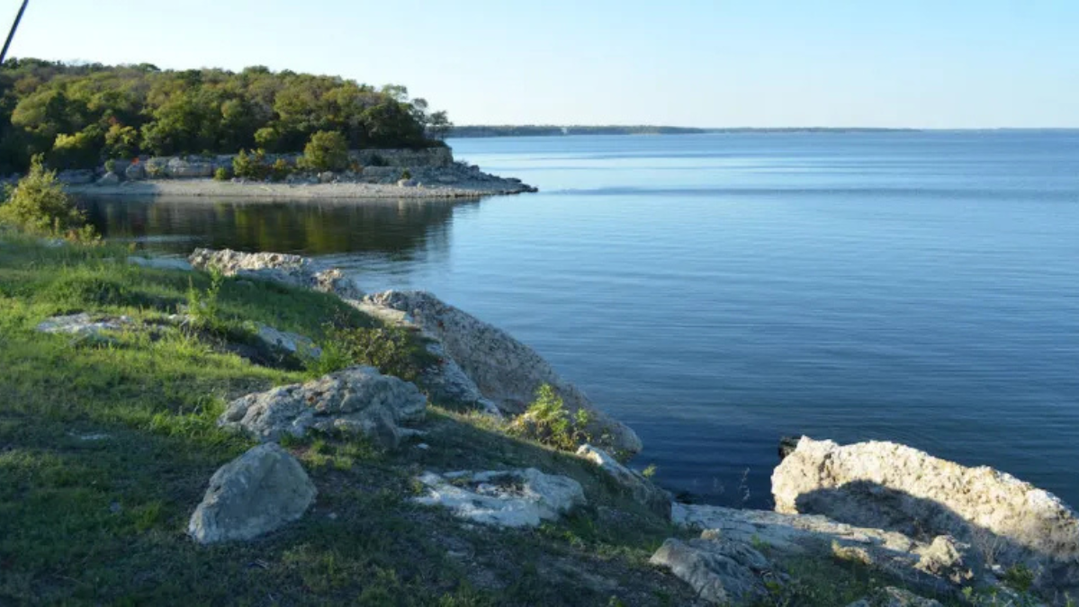 lake texoma should be capitalized